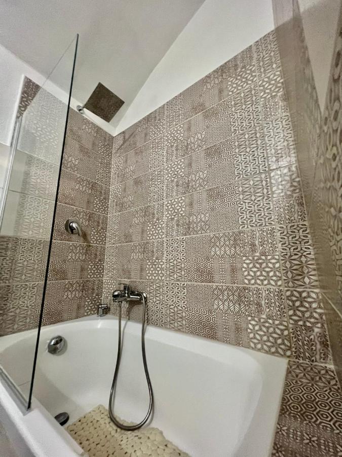Dimora Il Fico D'India Apartment มันเฟรโดเนีย ภายนอก รูปภาพ